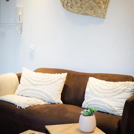 Suit'Home Commerce Angers Exterior photo